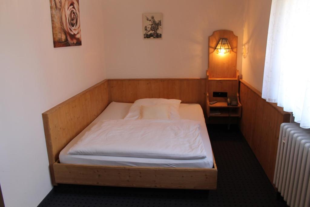 Hotel Hoefler B&B Nuremberg Room photo