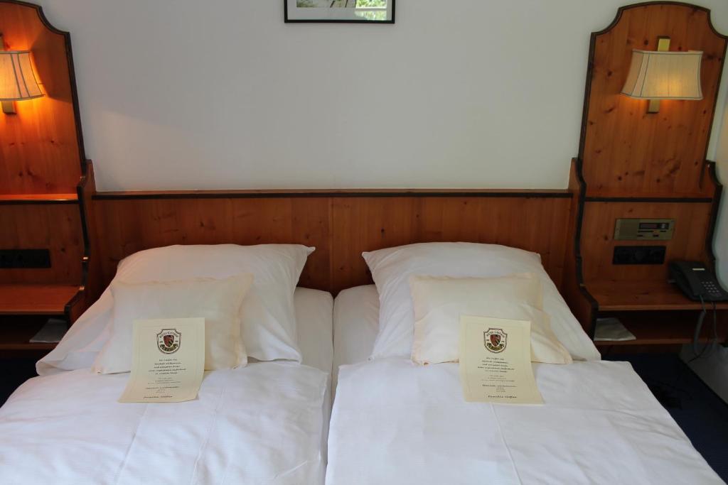 Hotel Hoefler B&B Nuremberg Room photo